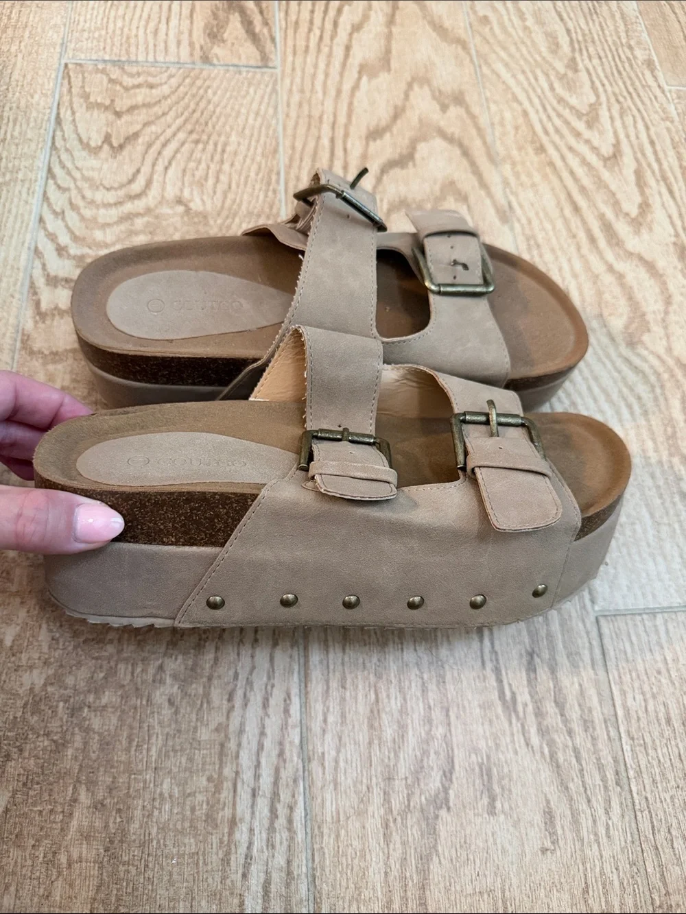 Platform sandals